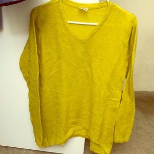 NWOT yellow light sweater